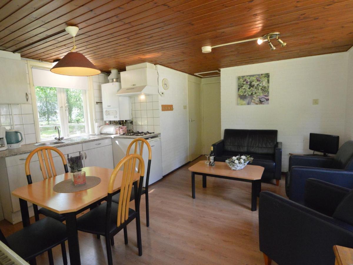 Detached Bungalow With Lovely Covered Terrace In A Nature Rich Holiday Park Stramproy Bagian luar foto