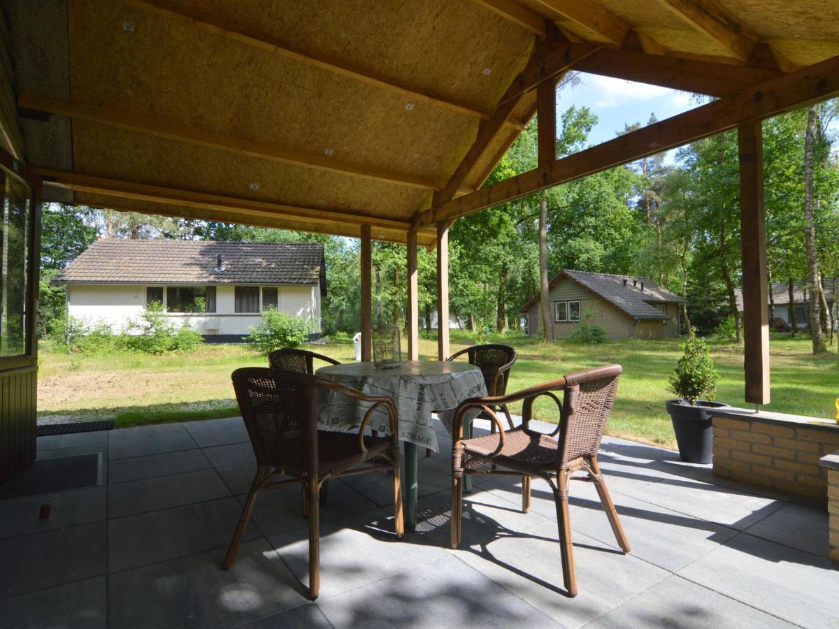 Detached Bungalow With Lovely Covered Terrace In A Nature Rich Holiday Park Stramproy Bagian luar foto