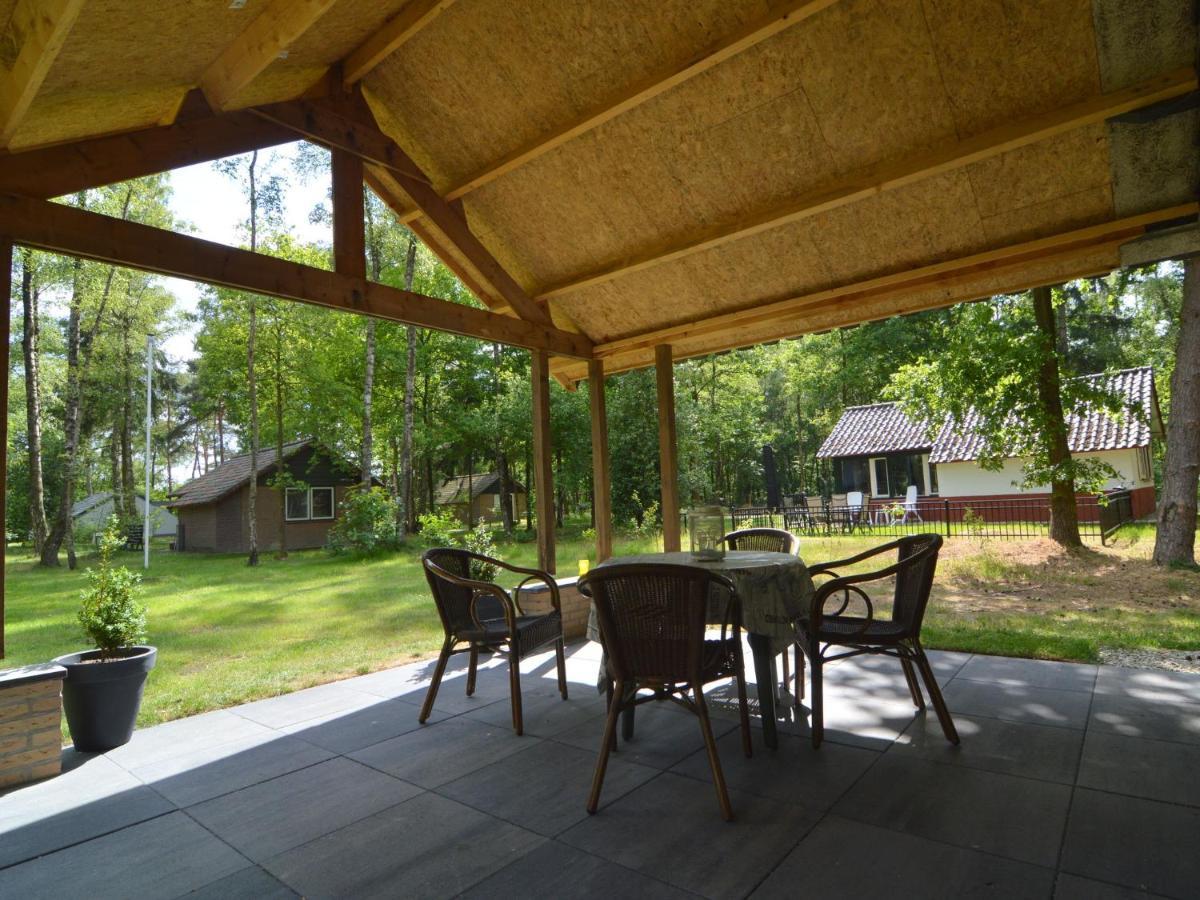Detached Bungalow With Lovely Covered Terrace In A Nature Rich Holiday Park Stramproy Bagian luar foto