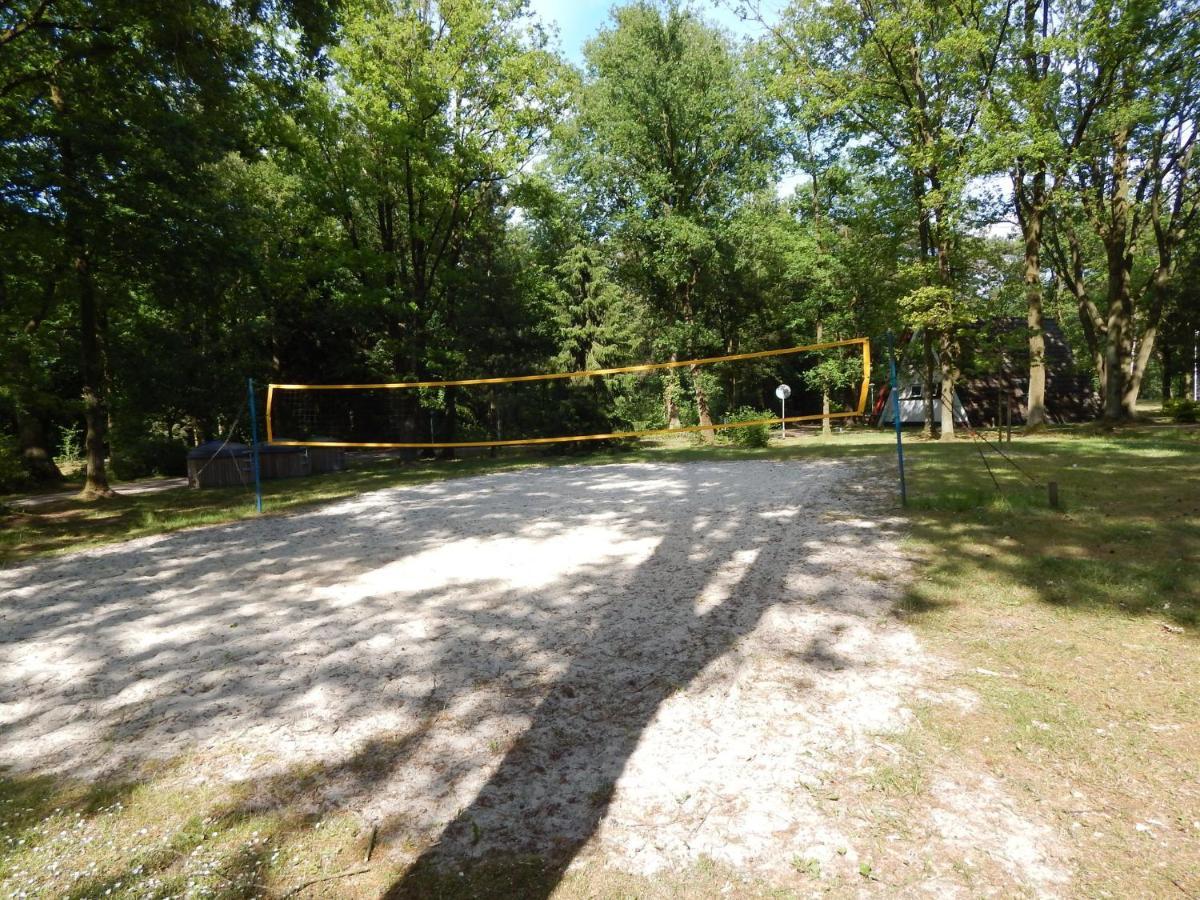 Detached Bungalow With Lovely Covered Terrace In A Nature Rich Holiday Park Stramproy Bagian luar foto